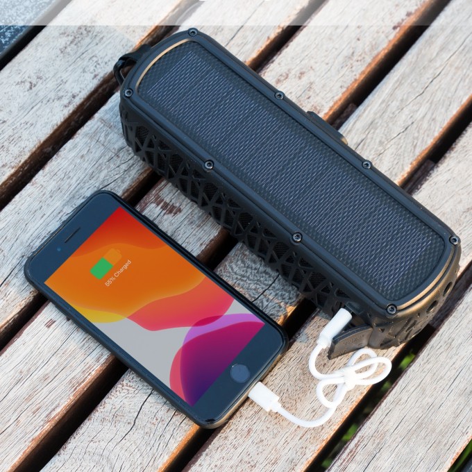 Hordozható Bluetooth hangszóró power bankkal AERIUM S5000 Solar Outdoor